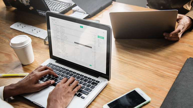 Παρατείνεται έως τις 30 Ιουνίου η δυνατότητα προσφυγής στο σύστημα της εξ αποστάσεως εργασίας